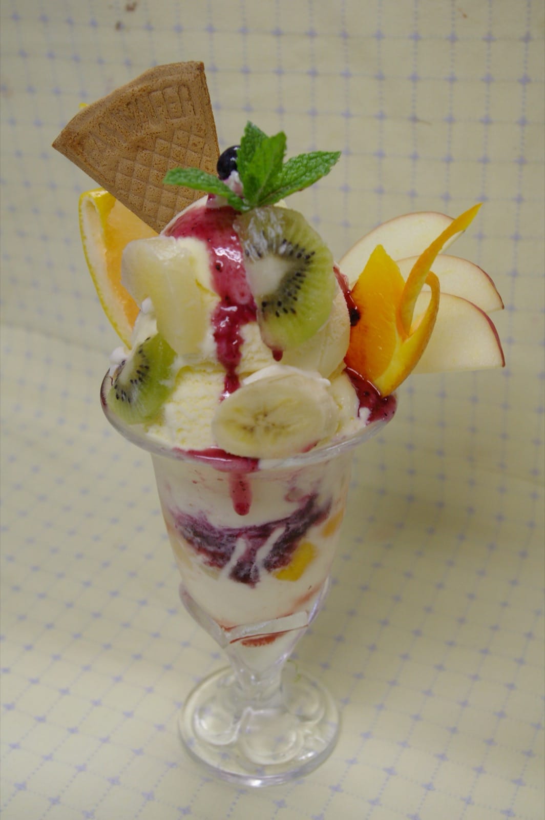フルーツパフェ